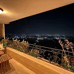 3Brs Spacious Vintage Apt Panoramic Nile View