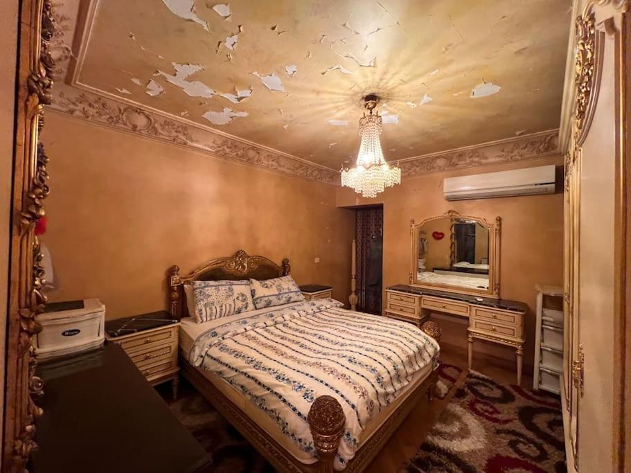 Apartment 3brs Spacious Vintage Panoramic Nile View *