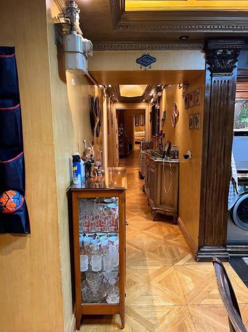 3brs Spacious Vintage Panoramic Nile View Apartment Cairo